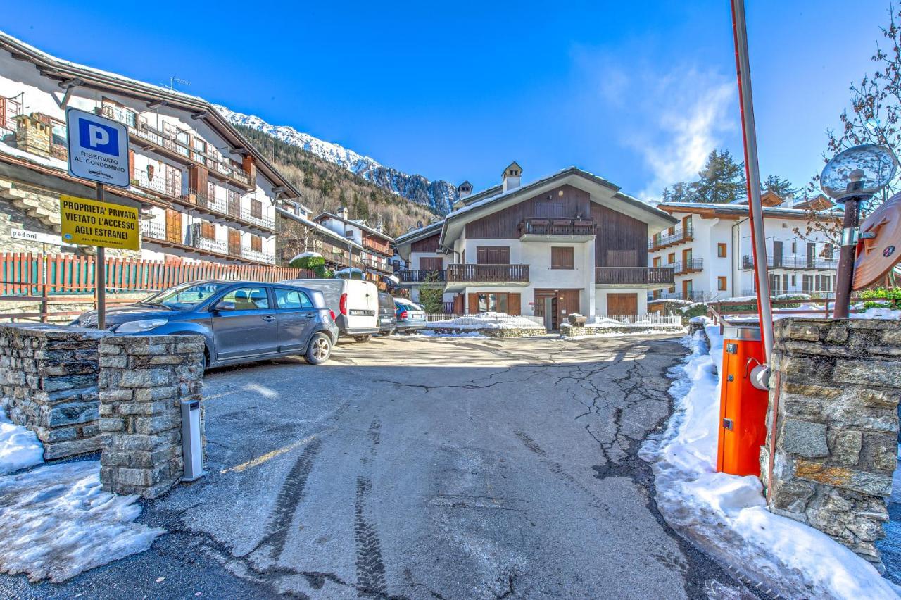Casa Julie - Accogliente Rifugio Nella Quiete - Cour 0157 Apartment Courmayeur Exterior photo